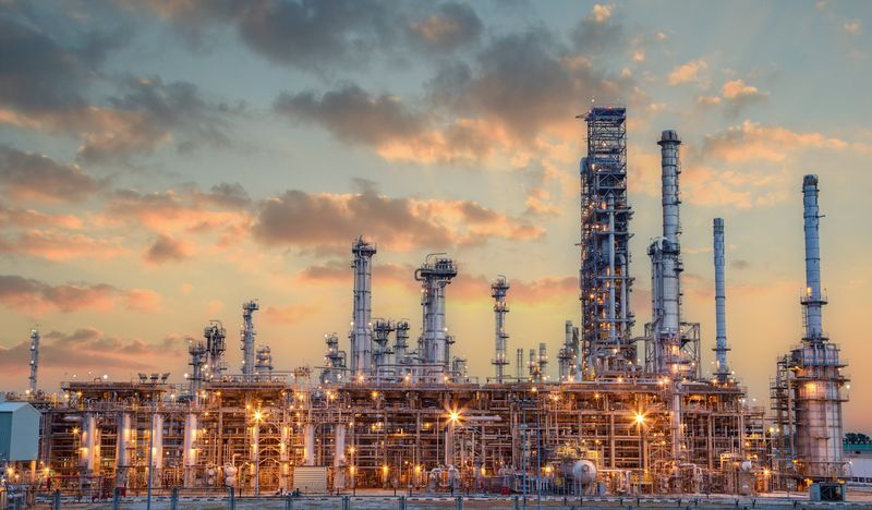 I Stock 1498170938 Oil Gas